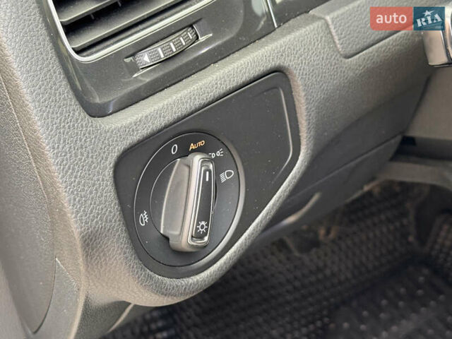 Сірий Фольксваген e-Golf, об'ємом двигуна 0 л та пробігом 190 тис. км за 11500 $, фото 20 на Automoto.ua