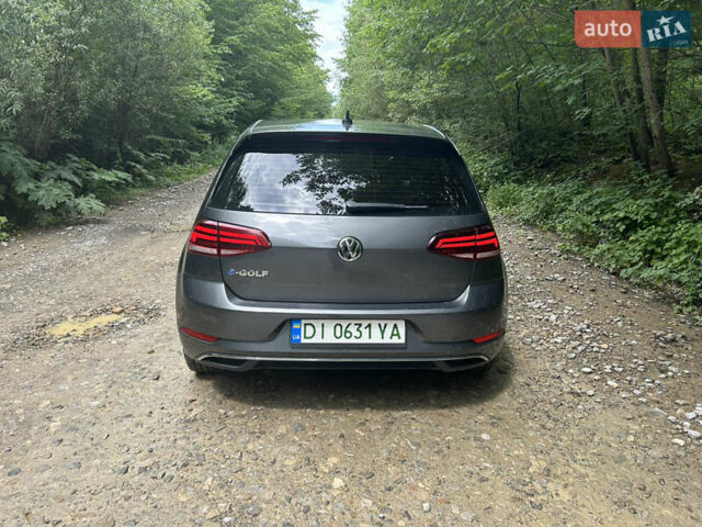 Серый Фольксваген e-Golf, объемом двигателя 0 л и пробегом 250 тыс. км за 12500 $, фото 7 на Automoto.ua