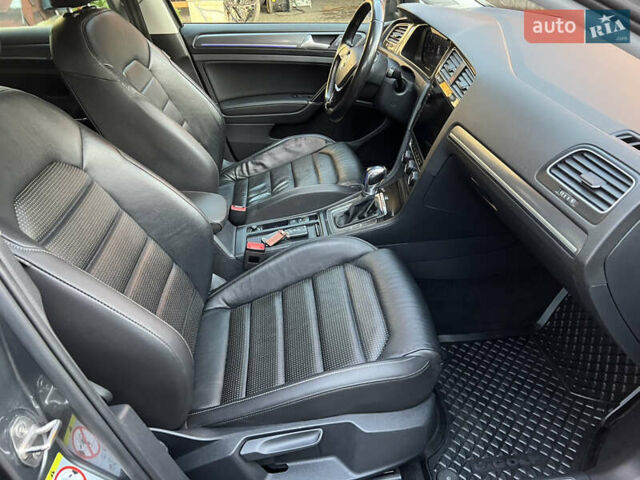 Серый Фольксваген e-Golf, объемом двигателя 0 л и пробегом 149 тыс. км за 12999 $, фото 40 на Automoto.ua