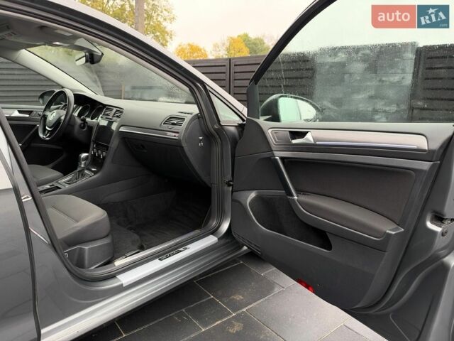 Сірий Фольксваген e-Golf, об'ємом двигуна 0 л та пробігом 107 тис. км за 12999 $, фото 26 на Automoto.ua