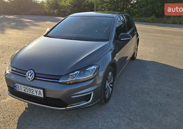 Серый Фольксваген e-Golf, объемом двигателя 0 л и пробегом 74 тыс. км за 13900 $, фото 10 на Automoto.ua