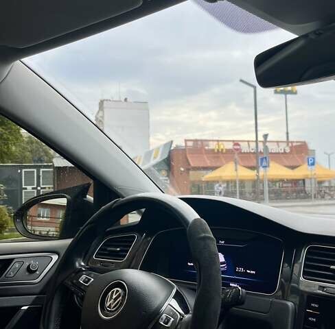 Серый Фольксваген e-Golf, объемом двигателя 0 л и пробегом 103 тыс. км за 15300 $, фото 7 на Automoto.ua