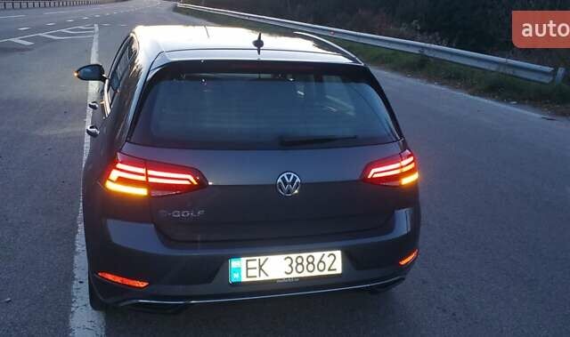 Серый Фольксваген e-Golf, объемом двигателя 0 л и пробегом 150 тыс. км за 11500 $, фото 9 на Automoto.ua
