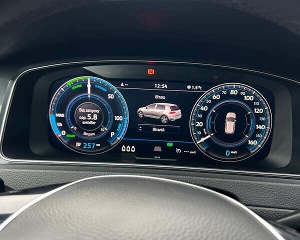 Серый Фольксваген e-Golf, объемом двигателя 0 л и пробегом 103 тыс. км за 15300 $, фото 9 на Automoto.ua