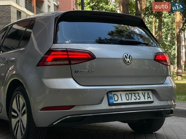 Серый Фольксваген e-Golf, объемом двигателя 0 л и пробегом 140 тыс. км за 13500 $, фото 13 на Automoto.ua