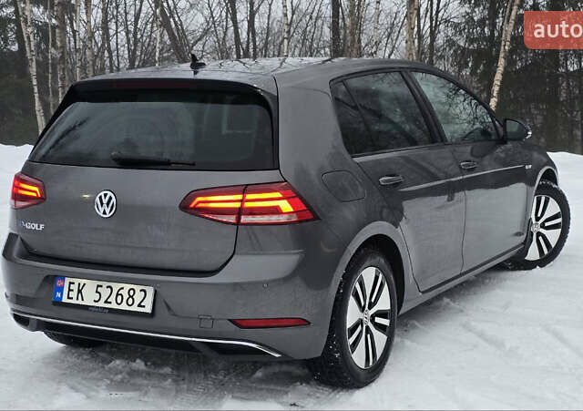 Серый Фольксваген e-Golf, объемом двигателя 0 л и пробегом 159 тыс. км за 12499 $, фото 14 на Automoto.ua