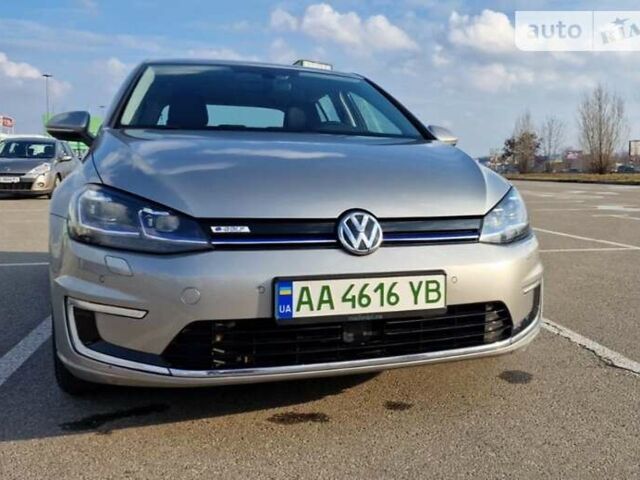 Серый Фольксваген e-Golf, объемом двигателя 0 л и пробегом 72 тыс. км за 15999 $, фото 4 на Automoto.ua