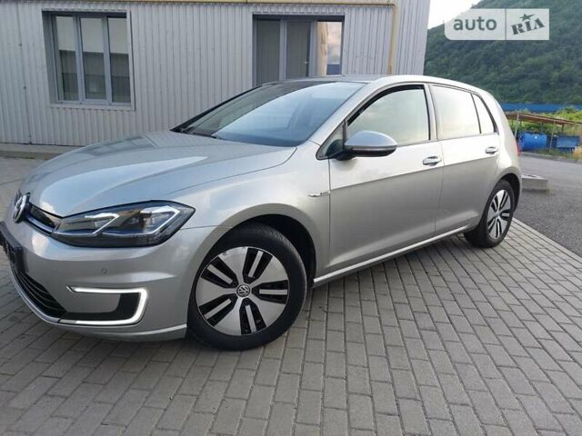 Серый Фольксваген e-Golf, объемом двигателя 0 л и пробегом 197 тыс. км за 15500 $, фото 11 на Automoto.ua