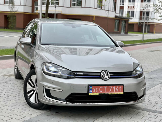 Серый Фольксваген e-Golf, объемом двигателя 0 л и пробегом 206 тыс. км за 15950 $, фото 1 на Automoto.ua