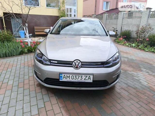 Серый Фольксваген e-Golf, объемом двигателя 0 л и пробегом 33 тыс. км за 17000 $, фото 4 на Automoto.ua