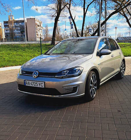 Сірий Фольксваген e-Golf, об'ємом двигуна 0 л та пробігом 103 тис. км за 13772 $, фото 16 на Automoto.ua