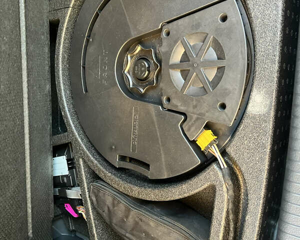 Серый Фольксваген e-Golf, объемом двигателя 0 л и пробегом 149 тыс. км за 12999 $, фото 28 на Automoto.ua