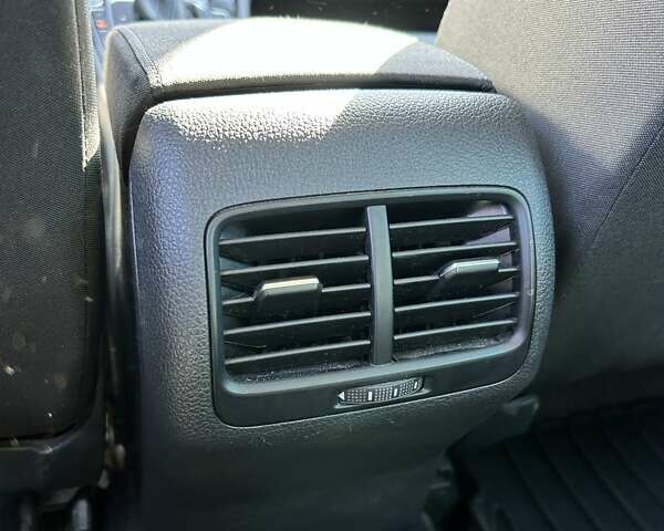 Сірий Фольксваген e-Golf, об'ємом двигуна 0 л та пробігом 161 тис. км за 13300 $, фото 18 на Automoto.ua