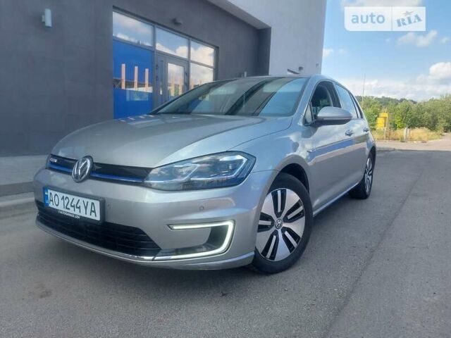 Серый Фольксваген e-Golf, объемом двигателя 0 л и пробегом 197 тыс. км за 15500 $, фото 5 на Automoto.ua