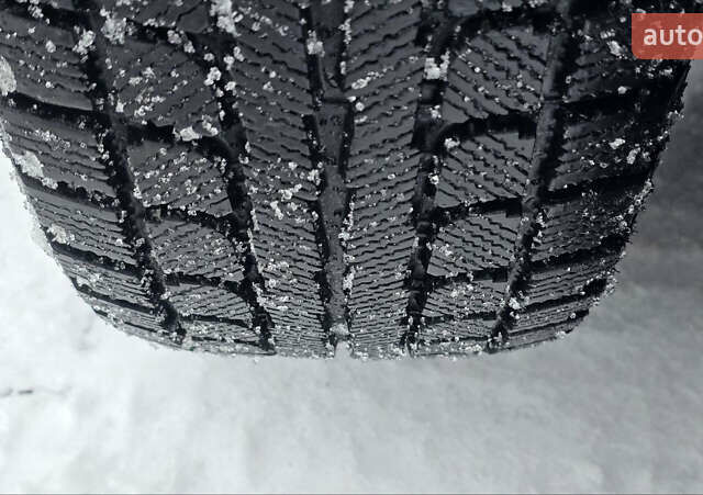 Серый Фольксваген e-Golf, объемом двигателя 0 л и пробегом 159 тыс. км за 12499 $, фото 21 на Automoto.ua