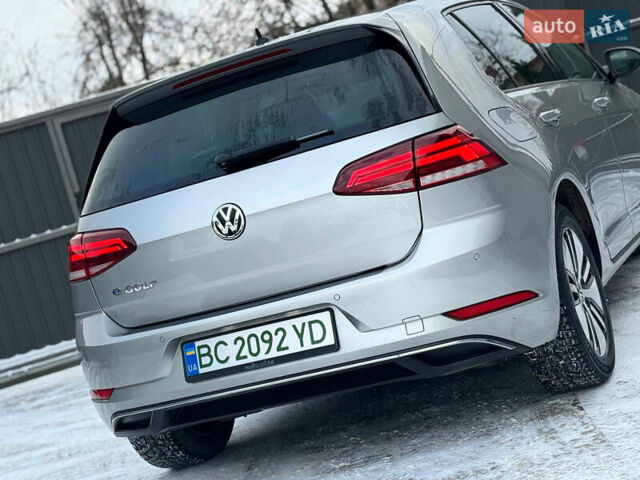 Серый Фольксваген e-Golf, объемом двигателя 0 л и пробегом 148 тыс. км за 12350 $, фото 23 на Automoto.ua