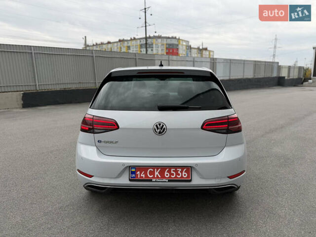 Серый Фольксваген e-Golf, объемом двигателя 0 л и пробегом 98 тыс. км за 12300 $, фото 4 на Automoto.ua
