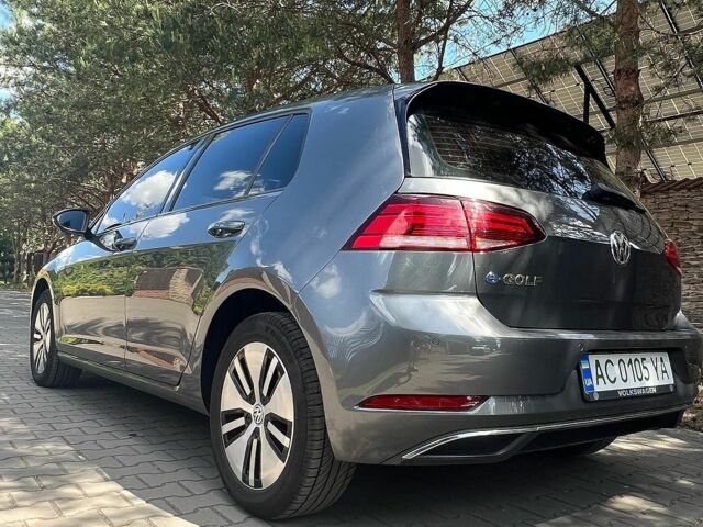 Серый Фольксваген e-Golf, объемом двигателя 0 л и пробегом 47 тыс. км за 11300 $, фото 7 на Automoto.ua