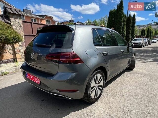 Серый Фольксваген e-Golf, объемом двигателя 0 л и пробегом 88 тыс. км за 13699 $, фото 7 на Automoto.ua