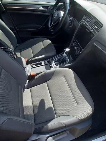 Серый Фольксваген e-Golf, объемом двигателя 0 л и пробегом 118 тыс. км за 13900 $, фото 9 на Automoto.ua