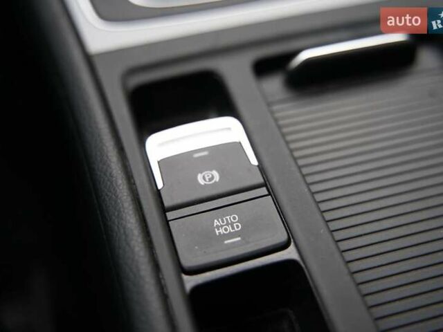 Серый Фольксваген e-Golf, объемом двигателя 0 л и пробегом 28 тыс. км за 12900 $, фото 22 на Automoto.ua