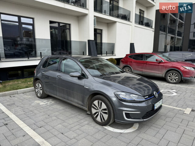 Серый Фольксваген e-Golf, объемом двигателя 0 л и пробегом 107 тыс. км за 14500 $, фото 2 на Automoto.ua