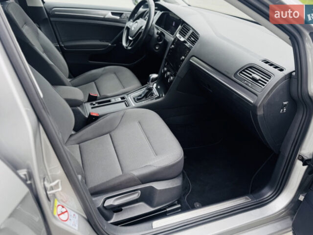 Серый Фольксваген e-Golf, объемом двигателя 0 л и пробегом 145 тыс. км за 10500 $, фото 21 на Automoto.ua