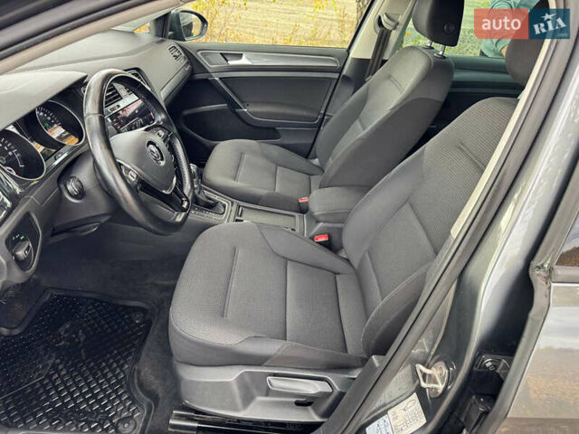 Серый Фольксваген e-Golf, объемом двигателя 0 л и пробегом 194 тыс. км за 11650 $, фото 9 на Automoto.ua