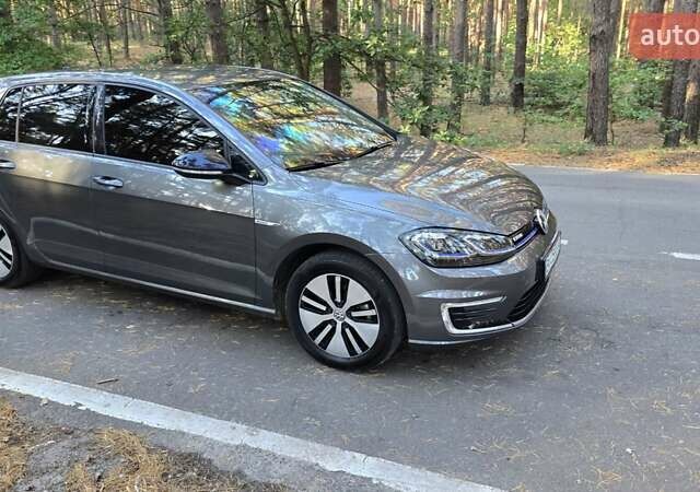 Серый Фольксваген e-Golf, объемом двигателя 0 л и пробегом 74 тыс. км за 13900 $, фото 27 на Automoto.ua