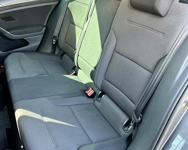 Сірий Фольксваген e-Golf, об'ємом двигуна 0 л та пробігом 161 тис. км за 13300 $, фото 16 на Automoto.ua