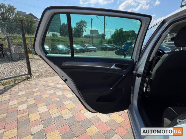 Сірий Фольксваген e-Golf, об'ємом двигуна 36 л та пробігом 99 тис. км за 14250 $, фото 21 на Automoto.ua