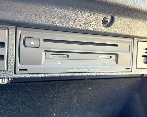 Серый Фольксваген e-Golf, объемом двигателя 0 л и пробегом 161 тыс. км за 13100 $, фото 28 на Automoto.ua