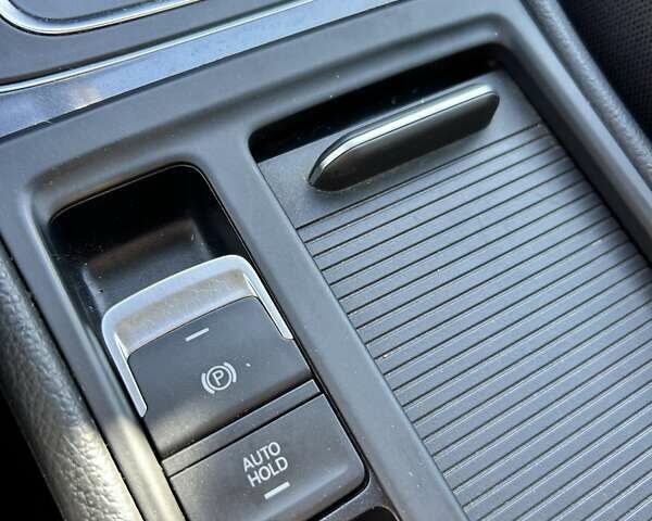 Серый Фольксваген e-Golf, объемом двигателя 0 л и пробегом 161 тыс. км за 13100 $, фото 15 на Automoto.ua