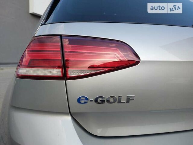 Серый Фольксваген e-Golf, объемом двигателя 0 л и пробегом 197 тыс. км за 15500 $, фото 18 на Automoto.ua