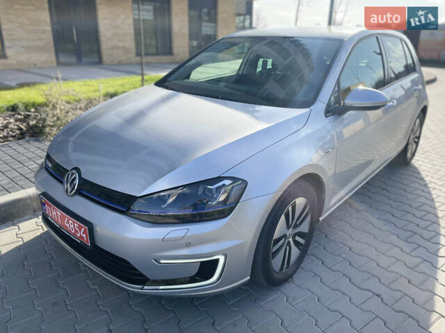 Серый Фольксваген e-Golf, объемом двигателя 0 л и пробегом 76 тыс. км за 9300 $, фото 23 на Automoto.ua