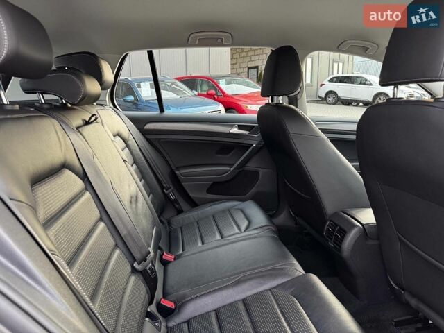 Сірий Фольксваген e-Golf, об'ємом двигуна 0 л та пробігом 129 тис. км за 13940 $, фото 33 на Automoto.ua