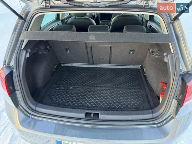 Серый Фольксваген e-Golf, объемом двигателя 0 л и пробегом 138 тыс. км за 12300 $, фото 18 на Automoto.ua