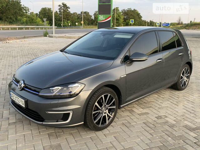 Серый Фольксваген e-Golf, объемом двигателя 0 л и пробегом 109 тыс. км за 14200 $, фото 27 на Automoto.ua