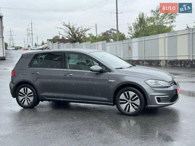 Серый Фольксваген e-Golf, объемом двигателя 0 л и пробегом 98 тыс. км за 12000 $, фото 3 на Automoto.ua