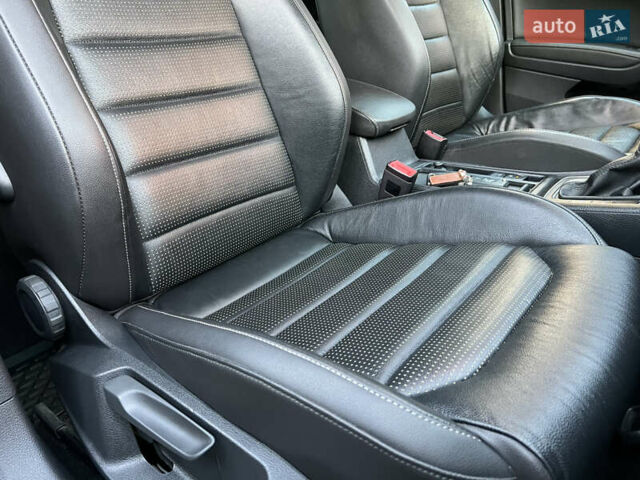 Серый Фольксваген e-Golf, объемом двигателя 0 л и пробегом 149 тыс. км за 12999 $, фото 43 на Automoto.ua