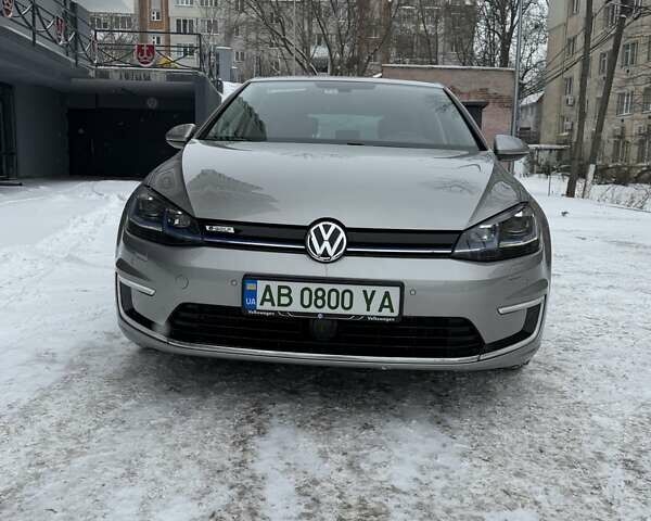 Сірий Фольксваген e-Golf, об'ємом двигуна 0 л та пробігом 101 тис. км за 12800 $, фото 1 на Automoto.ua