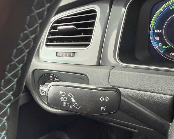 Сірий Фольксваген e-Golf, об'ємом двигуна 0 л та пробігом 161 тис. км за 13100 $, фото 26 на Automoto.ua