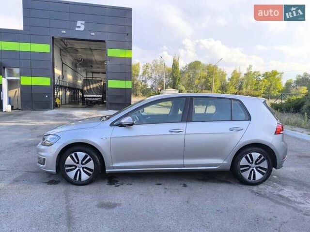 Серый Фольксваген e-Golf, объемом двигателя 0 л и пробегом 85 тыс. км за 14500 $, фото 7 на Automoto.ua