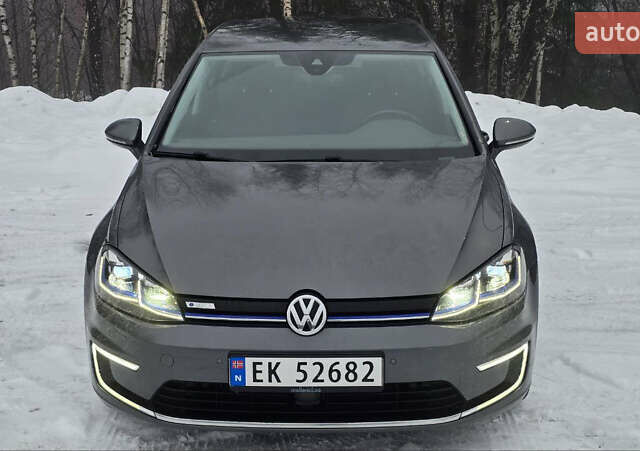 Серый Фольксваген e-Golf, объемом двигателя 0 л и пробегом 159 тыс. км за 12499 $, фото 3 на Automoto.ua