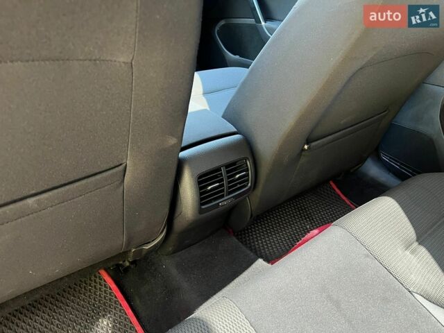 Сірий Фольксваген e-Golf, об'ємом двигуна 0 л та пробігом 134 тис. км за 15700 $, фото 17 на Automoto.ua