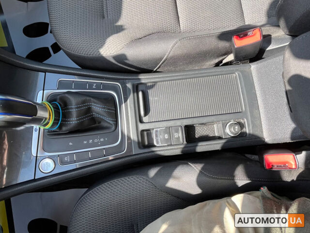 Сірий Фольксваген e-Golf, об'ємом двигуна 36 л та пробігом 99 тис. км за 14250 $, фото 16 на Automoto.ua