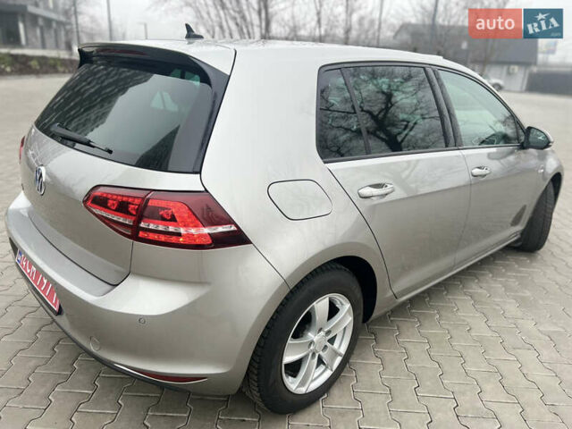 Серый Фольксваген e-Golf, объемом двигателя 0 л и пробегом 115 тыс. км за 9600 $, фото 8 на Automoto.ua