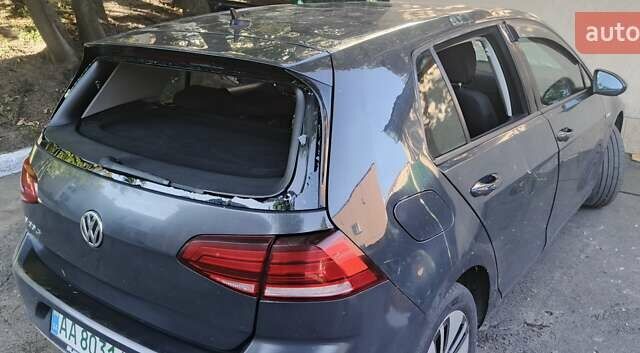 Сірий Фольксваген e-Golf, об'ємом двигуна 0 л та пробігом 120 тис. км за 11500 $, фото 3 на Automoto.ua