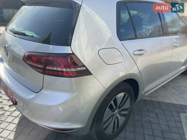 Серый Фольксваген e-Golf, объемом двигателя 0 л и пробегом 76 тыс. км за 9300 $, фото 3 на Automoto.ua