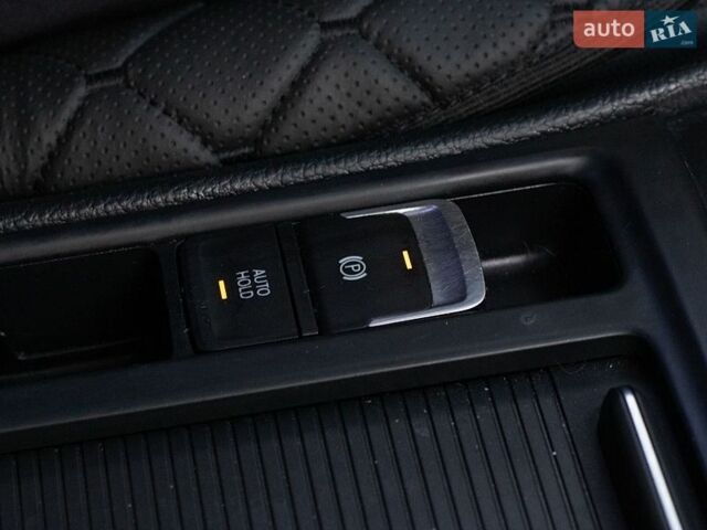Серый Фольксваген e-Golf, объемом двигателя 0 л и пробегом 162 тыс. км за 13500 $, фото 41 на Automoto.ua